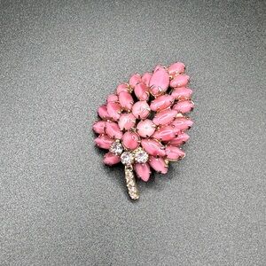 Juliana (DeLizza & Elster) Pink leaf Brooch